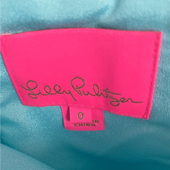 Lilly Pulitzer Vena Stretch Shift Dress in the color "Bali Blue". - Picture 4 of 4